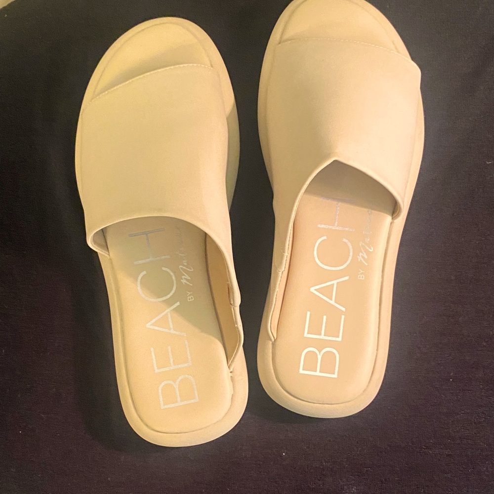 Beach by Matisse Women's Tan Slide Sandals